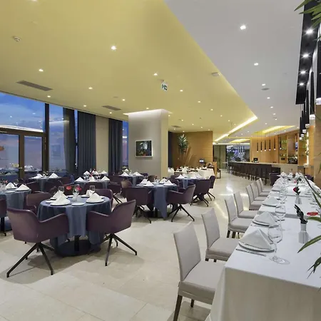 Doubletree By Hilton Hotel